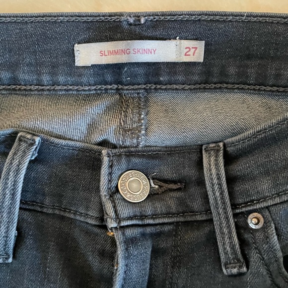 Levi’s Slimming Skinny | EUC - Picture 2 of 4